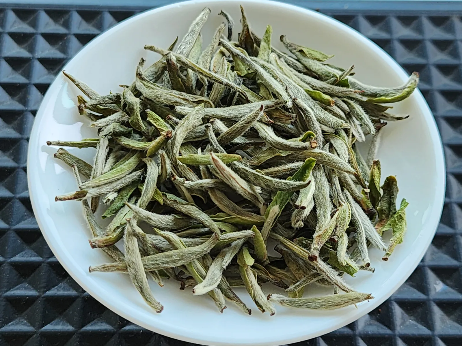 上个月尝的福鼎白毫银针